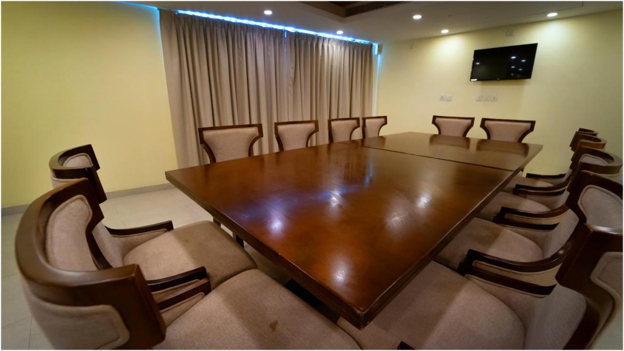 טריואנדרום Vivin Luxury Suites מראה חיצוני תמונה