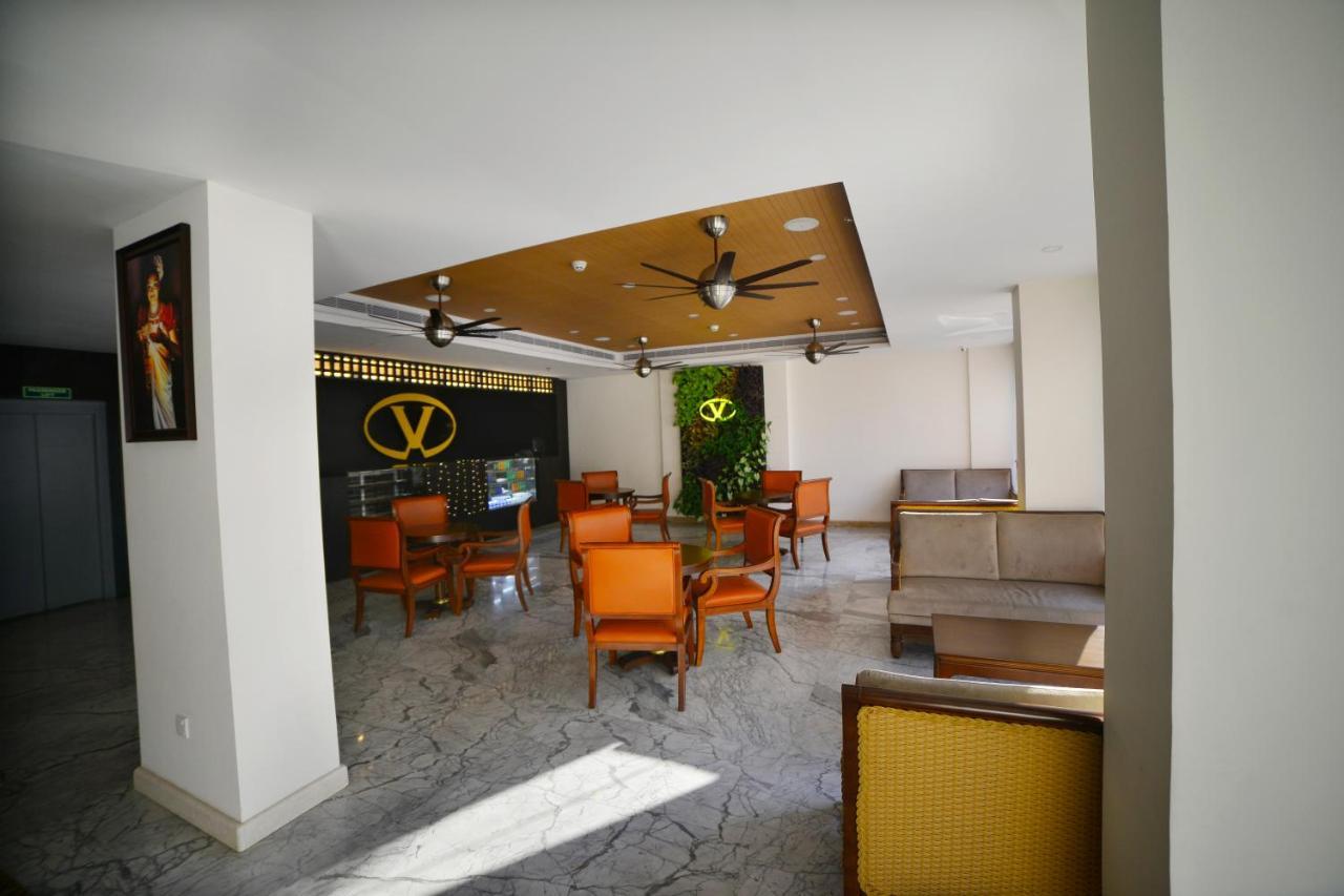 טריואנדרום Vivin Luxury Suites מראה חיצוני תמונה